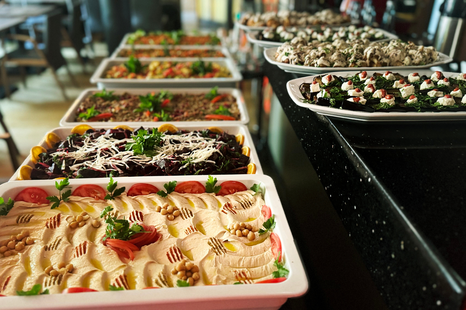 Ausgewählte Speisen vom Mazza Catering